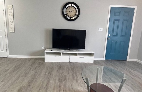 Harlingen House | Cute Modern 3 bed/ 2bath Home in Harlingen, Texas!