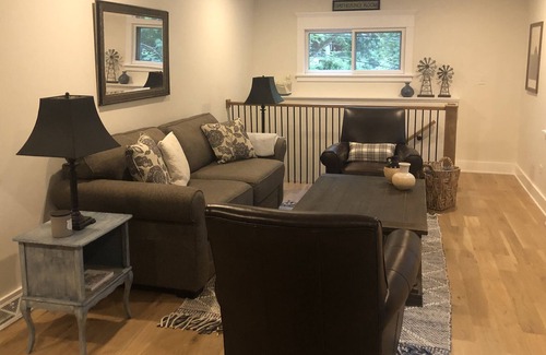 Twin Lakes Cottage | Cute peaceful cottage close to downtown Twin Lakes.