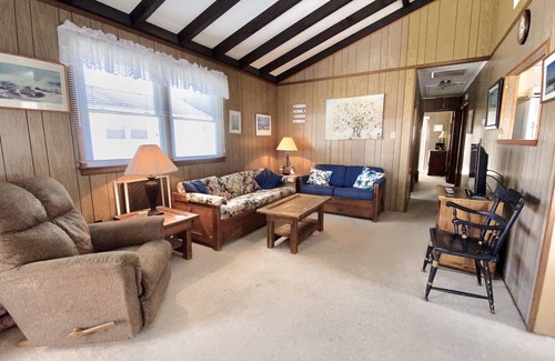 Avalon Cottage | Cute seashore cottage within walking distance to beach & shopping, screened porch
