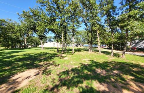 Shawnee House | Cute Shawnee Twin Lakes home sleeps 10&has it all!