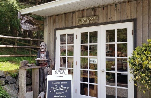 Sooke Cabin | Cute Studio on Oceanfront Property, Parking