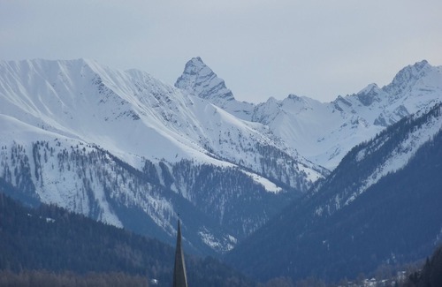 Davos-Dorf Apartment | Cute vacation apartment in Davos on Lake Davos