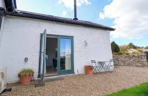 Cilcain House | CWTCH, pet friendly, character holiday cottage in Cilcain