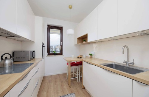 Mokotow Apartment | Cybernetyki 7H | Apartment | Parking | Desk