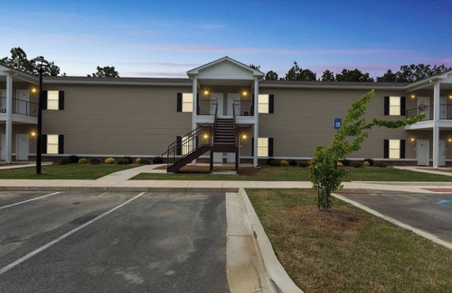 Tifton Apartment | Cypress 71. 2bd|2b with full Kitchen equip