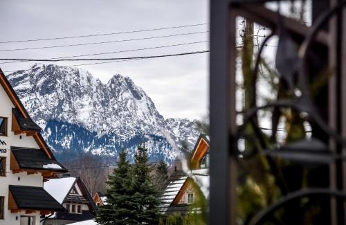 Zakopane Apartment | "CZARNA TURNIA"-Apartament Góralski