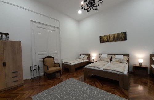 Baja Apartment | Déri Kert Apartmanház A