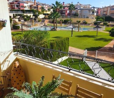 Caserio Los Tarquinos Apartment | Dúplex Amparo Altaona Golf