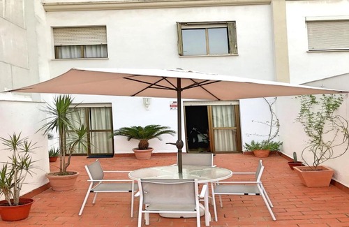 Ciudad Jardin Apartment | Dúplex con patio junto al centro