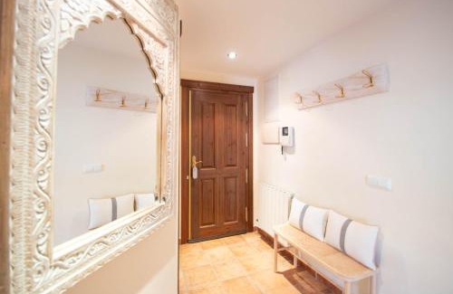 Sacromonte Apartment | Dúplex Cuesta del Chapiz con vistas a la Alhambra by A3Rentals