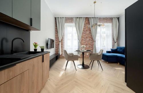 Wroclaw City Center Apartment | Dąbrowskiego Wrocław Climate Studio Pet Friendly by Noclegi Renters