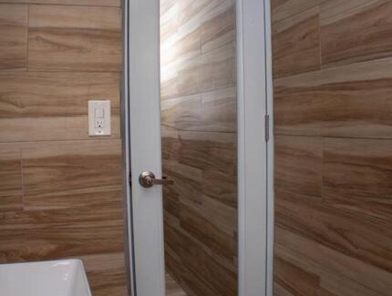 Hoyo Mulas Apartment | D'gianna's House Apt-WIFI close to Airport /Beaches/Rainforest