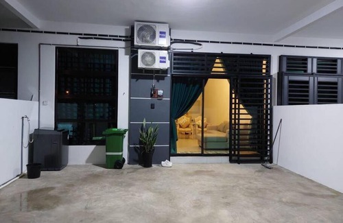 Kuantan House | D'has Homestay Kuantan