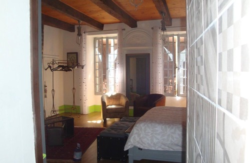 Cordes-sur-Ciel Bed & Breakfast | D'Ici et d'Ailleurs