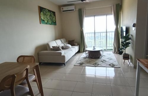 Kota Warisan Apartment | D2303 Alanis Blessed Home Near KUL Airport
