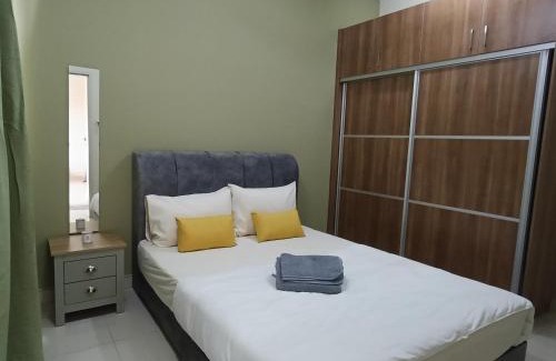 Kota Warisan Apartment | D2303 Alanis Blessed Home Near KUL Airport