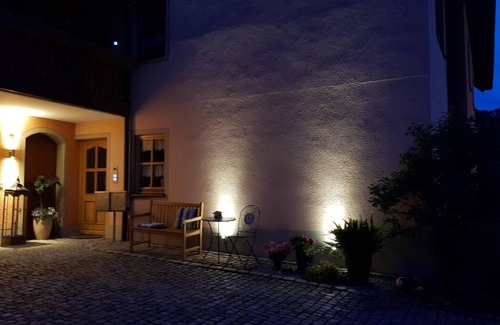Viereth-Trunstadt Apartment | Dachgeschosswohnung (36qm) für 2 Personen mit Balkon