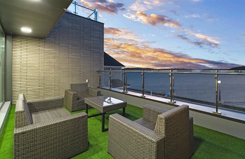 Ansan House | Daebudo Atiko Dokchae Pool Villa