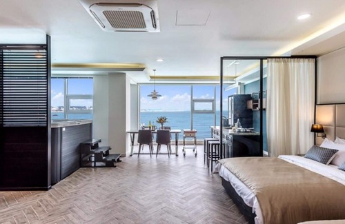 Suwon House | Daebudo Oblique198 Pool Villa Pension