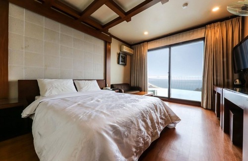 Kunip Resort | Daecheon Ocean of Fantasy Resort