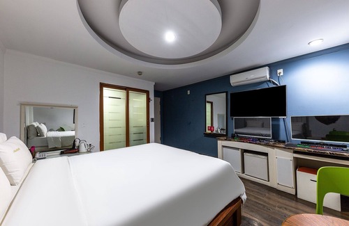 Dong-gu Hotel | Daejeon Yongjeon Savoy