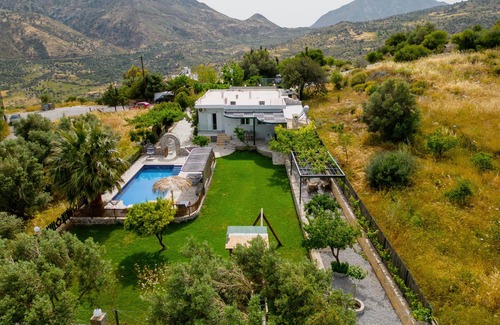 Orne Villa | Dafni Villa, A place to visit