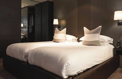 Motherwell Hotel | Dakota Eurocentral