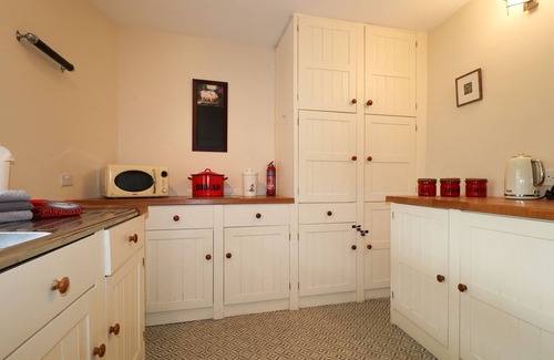 Lorton Cottage | DALE HOUSE, pet friendly, character holiday cottage in Lorton