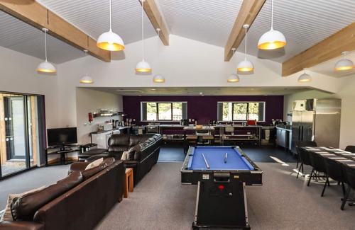 Ingleton Cottage | DALE'S LODGE, family friendly, with a garden in Ingleton