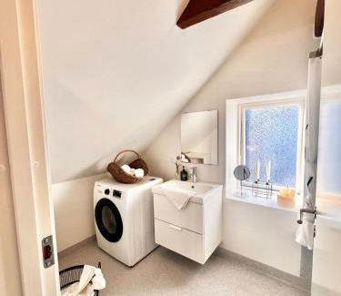 Vejle Apartment | Dalgade loft and living