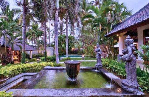 Blahbatuh Villa | Damian 4 BR Pool Villa Garden JU24