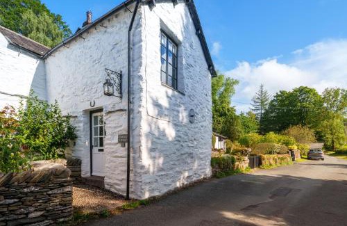 Crook House | Damson Cottage - Chocolate Box Cottage in Crook, near Bowness