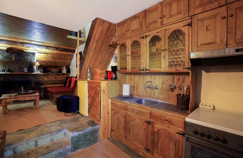 Eptalofos Ski Chalet | Dandy Villas Agoriani - Chalet Erato - Fireplace