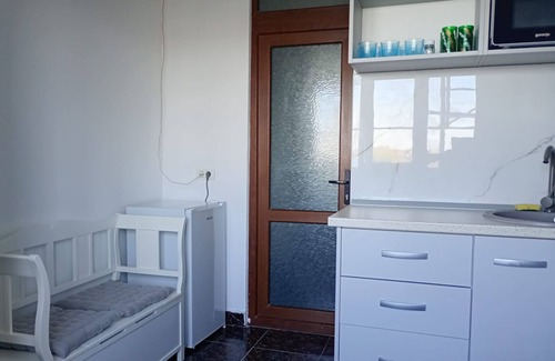 Tulcea Apartment | Danubius view studio in welcoming Tulcea with AC, WiFi