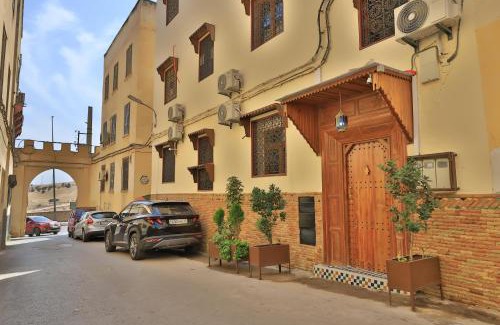 Layoun House | Dar Golden Ziat