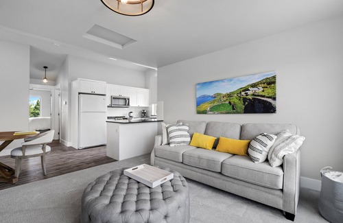 Bend House | Dara - Modern Irish Guest House on Private Estate, Mountain Views