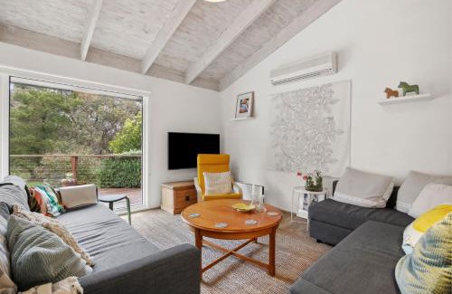 Anglesea House | Darlana House