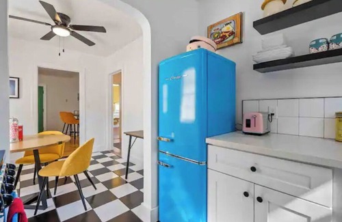 Paso Robles House | Darling Paso Cottage 2blks DT/2 King Bds/Firept/