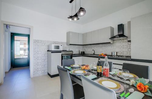 Cadrezzate Apartment | Darma's House 3 minutes from Monate lake - Happy Rentals