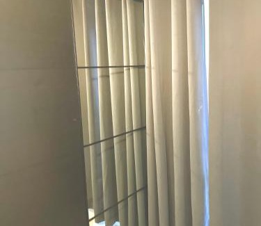 Dartford House | Dartford Kent Luxe Home -2 Mins From Dartford Crossing - Close To Town Centre & Station - 5 Bedroom Holiday Home - Fun Games & Free Parking-Sleeps 1 to 12