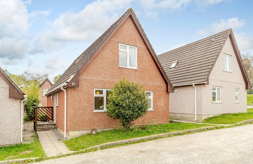 St. Ann's Chapel Cottage | DARTMOOR VALLEY LODGE 10, pet friendly, with pool in Gunnislake