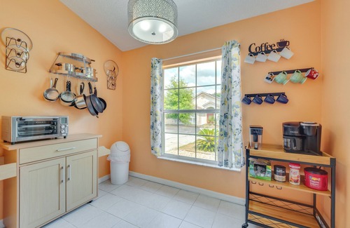 Thousand Oaks House | Davenport Home w/Pool & Hot Tub ~ 9 Mi to Disney!