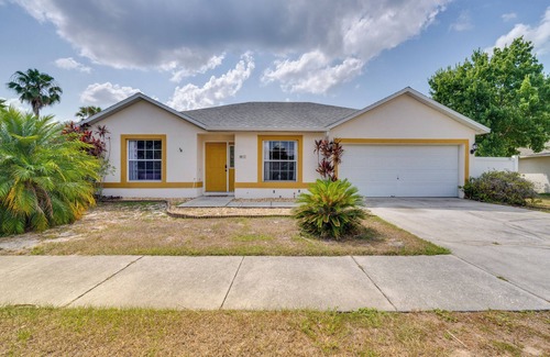 Thousand Oaks House | Davenport Home w/Pool & Hot Tub ~ 9 Mi to Disney!