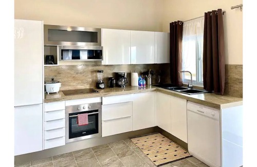 Tamarind Hill Estates House | Dawn Beach Club 2 Bed…2Bath Villa, With Beach Access & Resort Bar