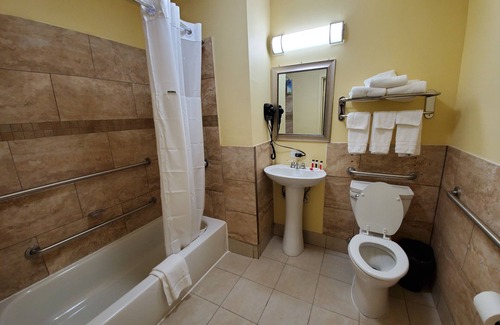 Morrow Hotel | Days Inn by Wyndham Atlanta/Southlake/Morrow