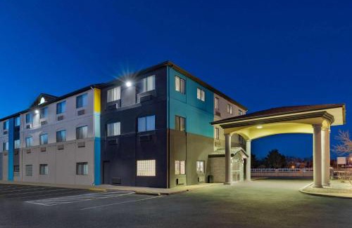 Bernalillo Hotel | Days Inn by Wyndham Bernalillo