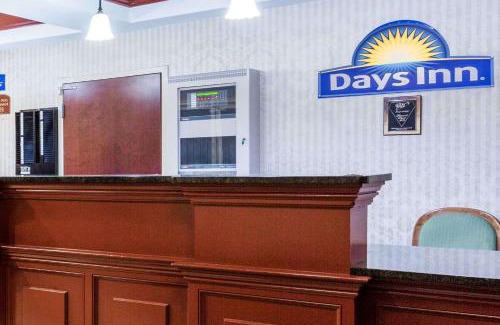 Hackettstown Hotel | Days Inn by Wyndham Budd Lake
