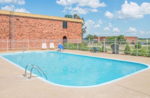 Calvert City Hotel | Days Inn by Wyndham Calvert City - Paducah East