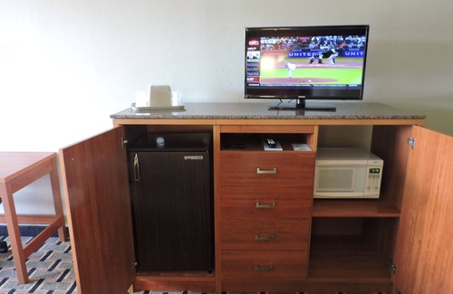 Conover Hotel | Days Inn by Wyndham Conover-Hickory