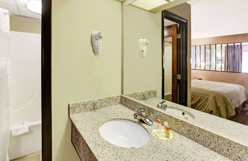 Conover Hotel | Days Inn by Wyndham Conover-Hickory